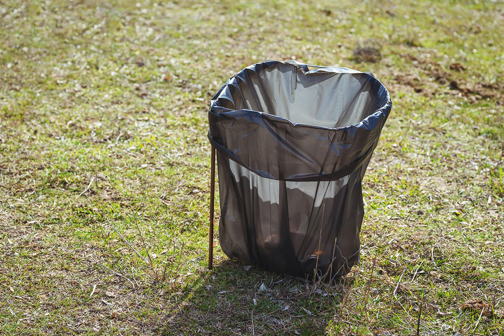 6 easy ways to keep trash bags from slipping