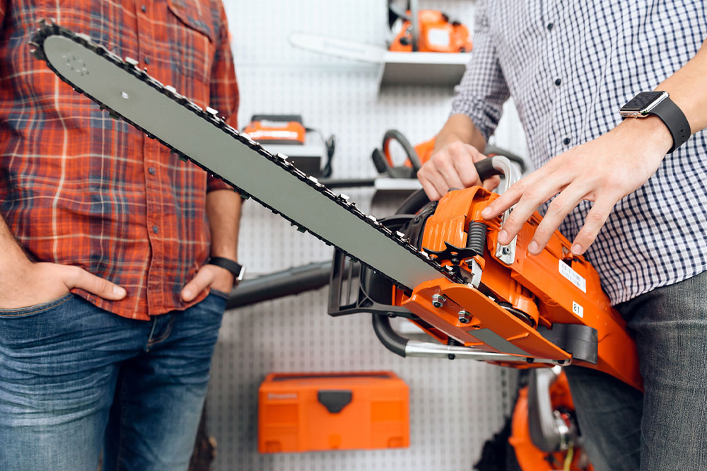 Avoid these 5 mistakes when buying a chainsaw