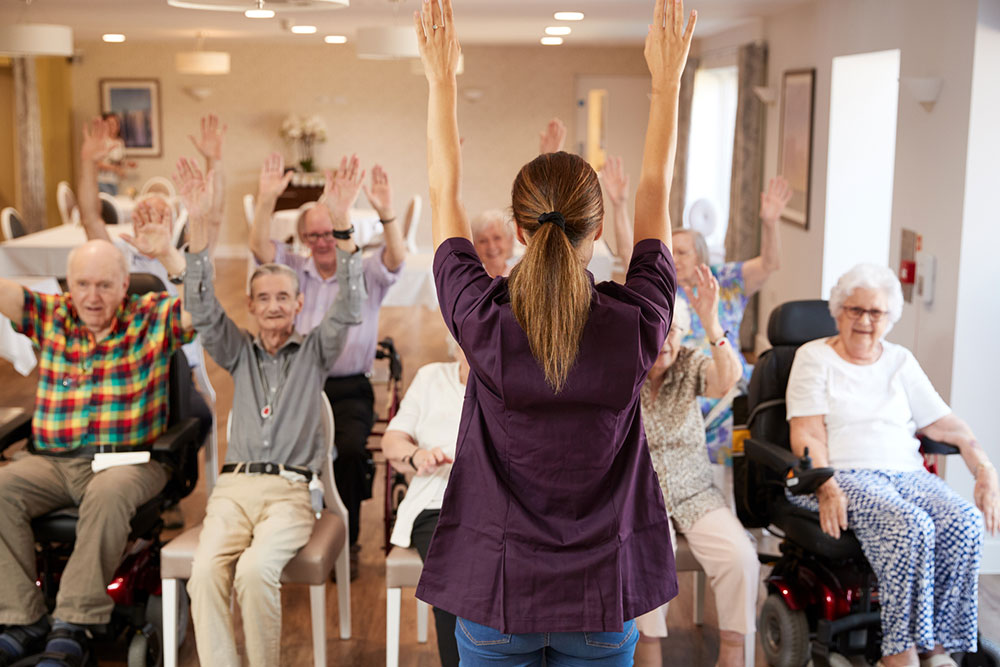 The pros and cons of senior assisted living communities