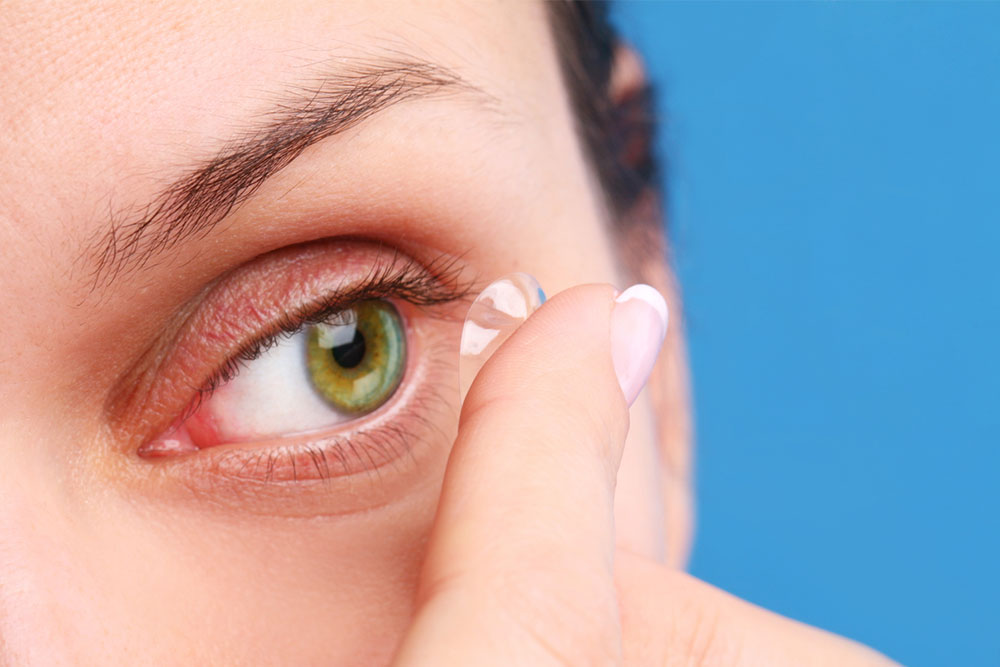 6 mistakes to avoid while wearing contact lenses